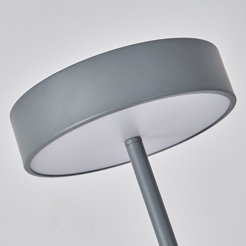 Contemporary Scandinavische Ronde IJzeren LED Staande Vloerlamp Voor Slaapkamer