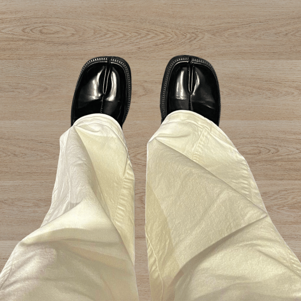 Elegante heren schoenen met gespleten tenen en dikke zool
