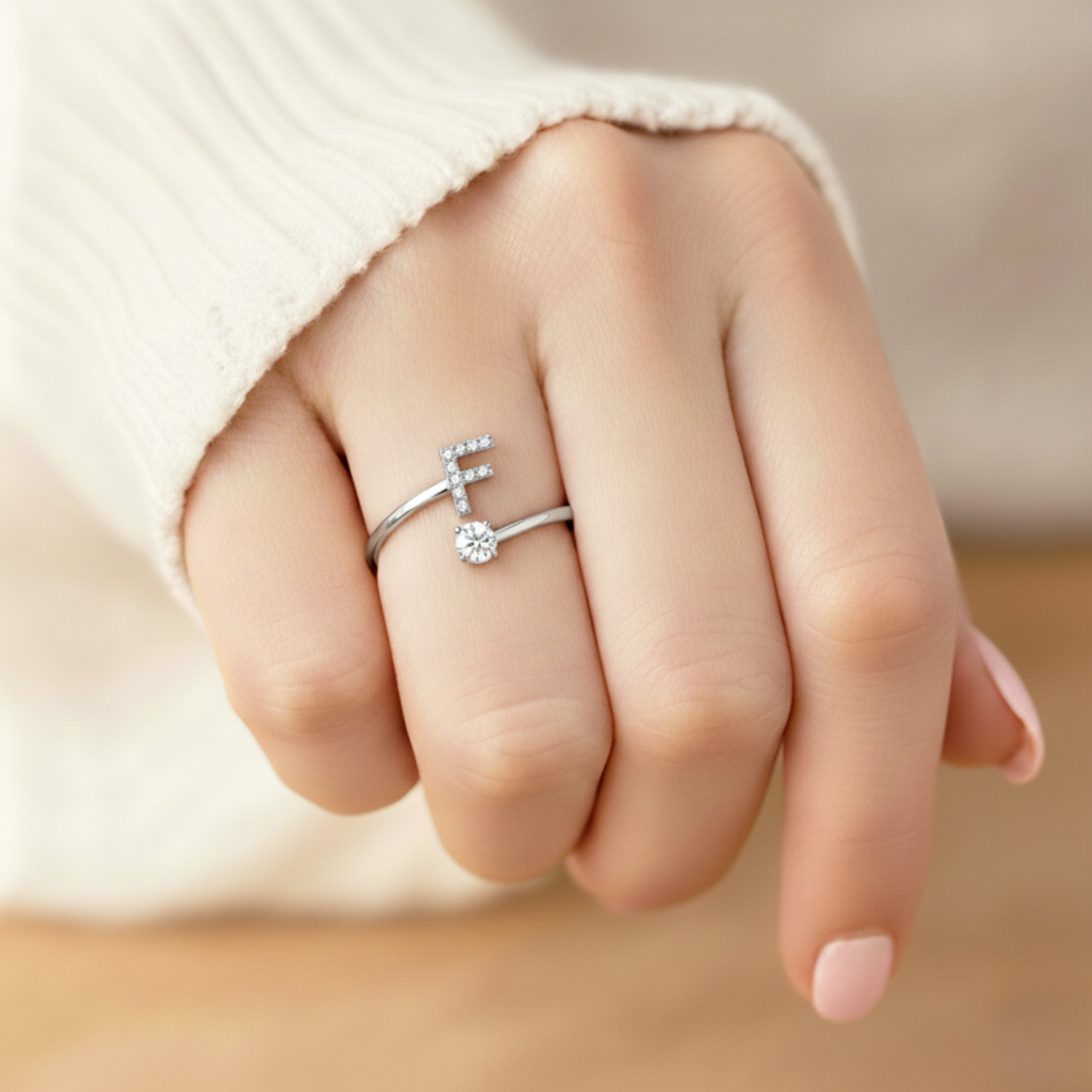 MonoCharm | Verstelbare Initial Ring Classic met Cadeau Doos en Kaart Bericht