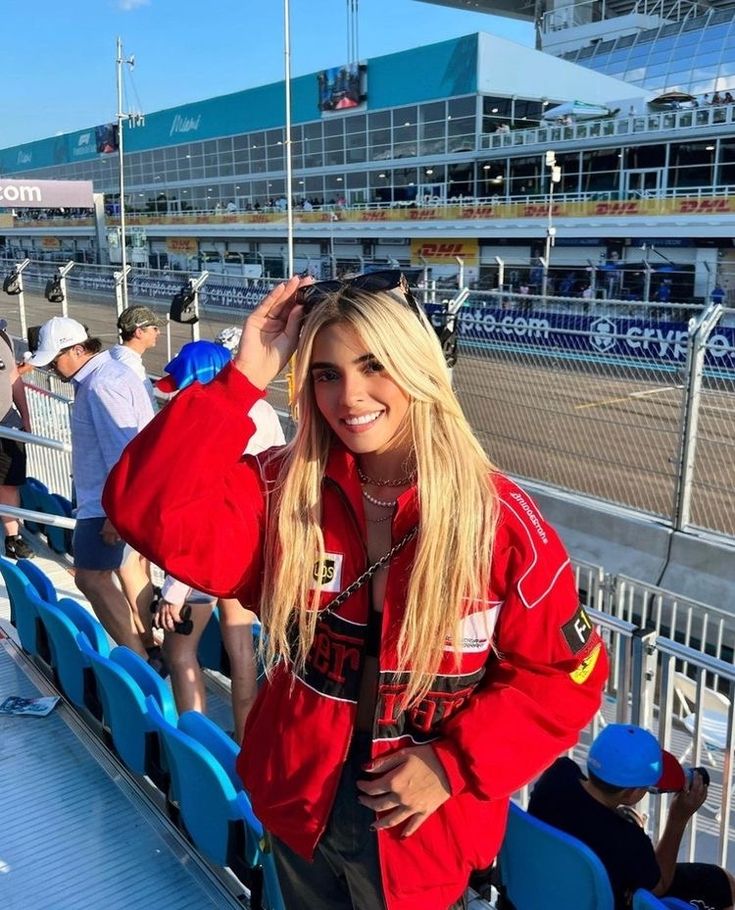 Vintage Ferrari Racer Jack met Sportieve Stijl en Duurzame Materialen Unisex