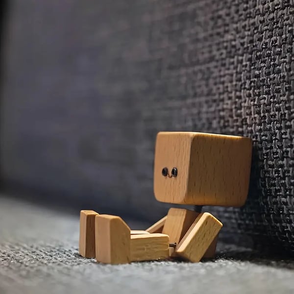 Houten Decoratie Figuur met Beweegbare Wipfunctie en Verwisselbare Gezichten