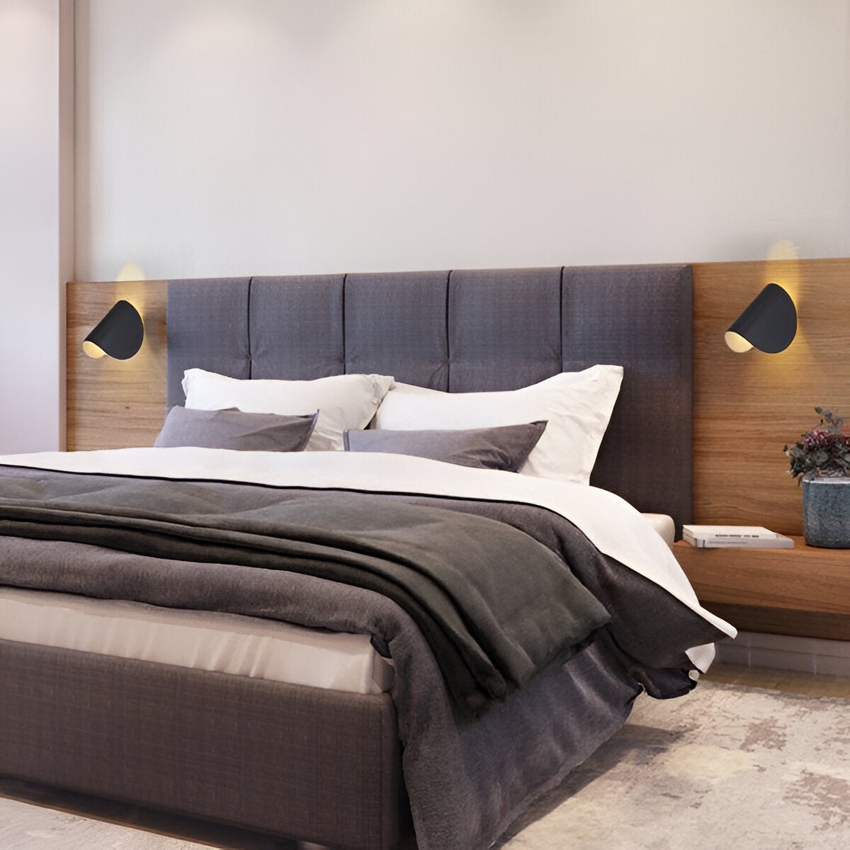 Draaibare Metalen Wandlamp met Gebogen Ontwerp, Ideaal voor Elke Kamer