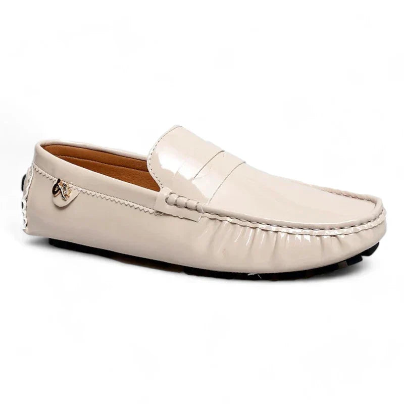 Elegante damesmokassins met een platte, gelakte oppervlakte – Orthopedisch comfort ontmoet stijlvol design!