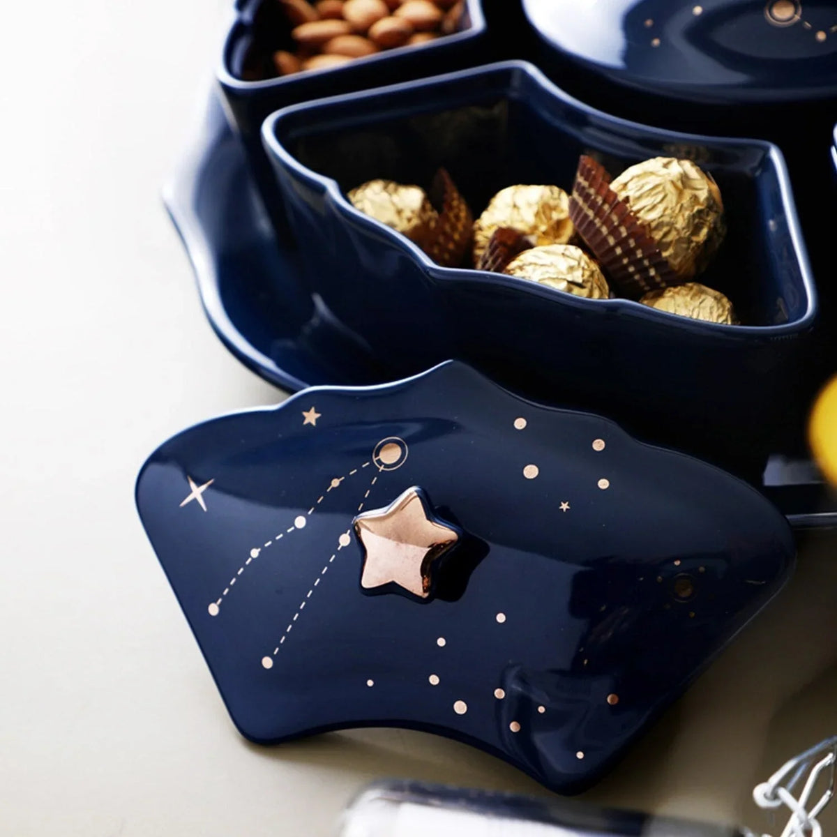 Roterend Keramisch Snackbord met 5 Vakken – Sterrenhemel Design voor Hapjes en Snacks