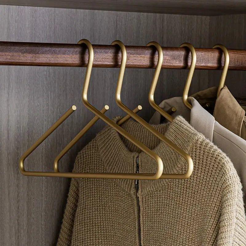 Luxe pakkenmatte kledinghangerset 4 plus 1