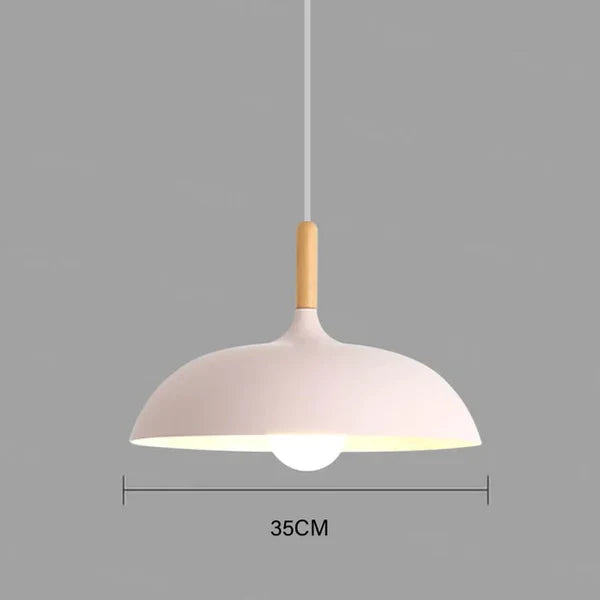 Plafondlamp van Noorse eik