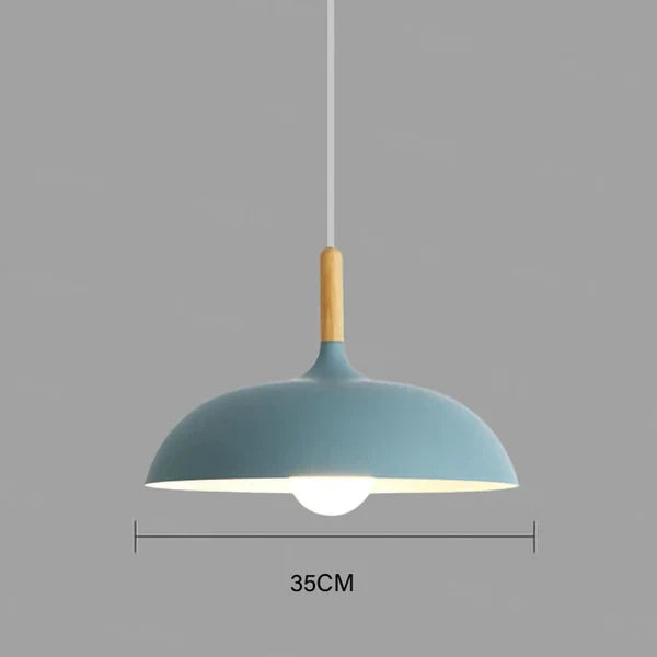 Plafondlamp van Noorse eik