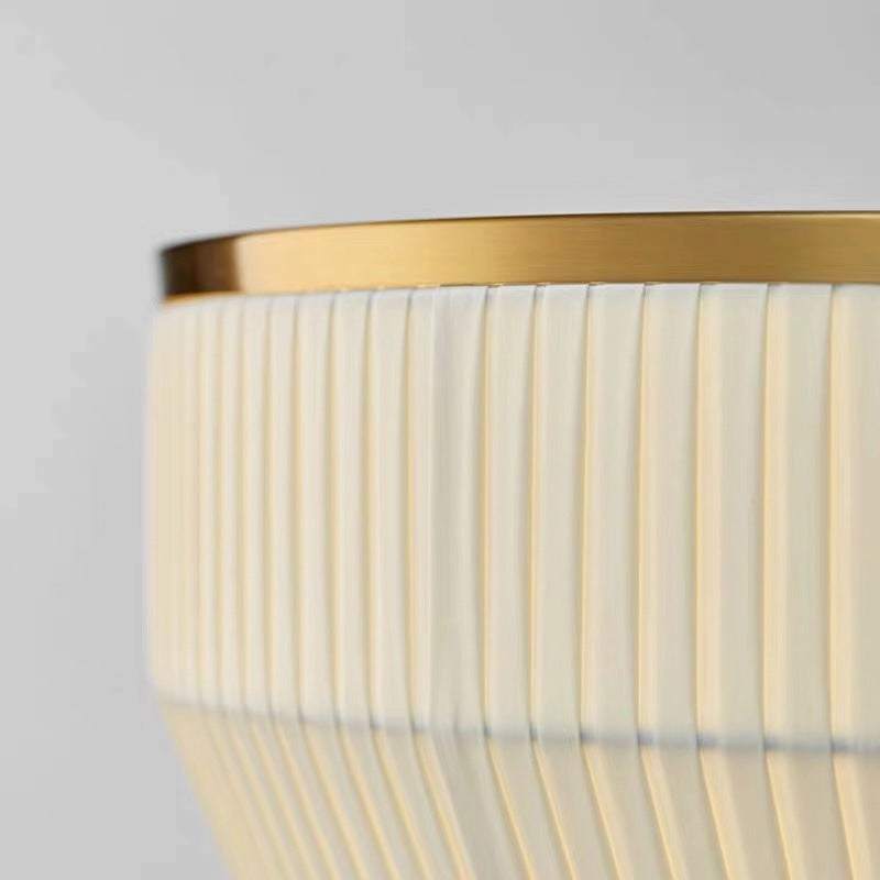 Elegante Vloerlamp met Geometrische Voet – Verstelbare Designlamp