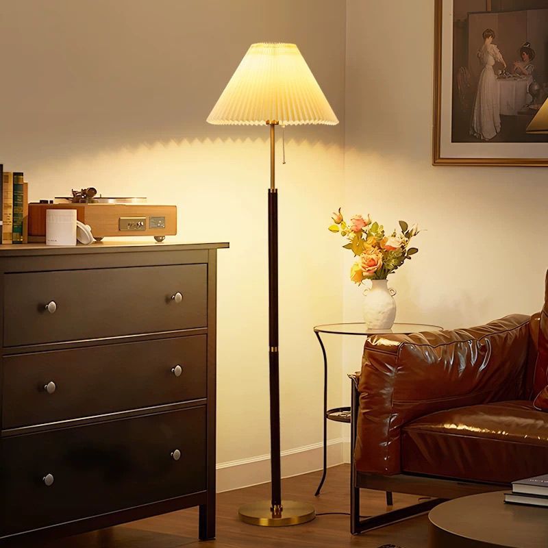 Plissé Vloerlamp – Elegante Designlamp met Geplooide Lampenkap