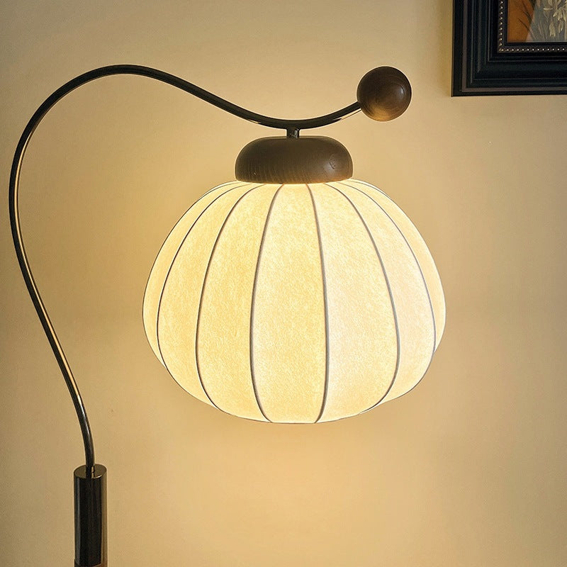 Gebogen Vloerlamp met Verstelbare Lampenkap – Moderne Designlamp