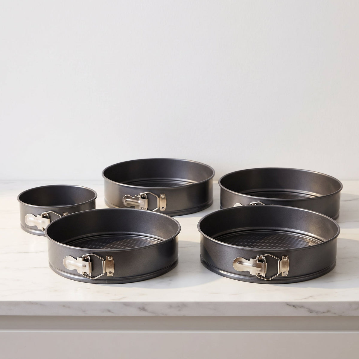 Krumble Springvormenset van 4 – Ronde Bakvormen van 12, 18, 24 en 26 cm