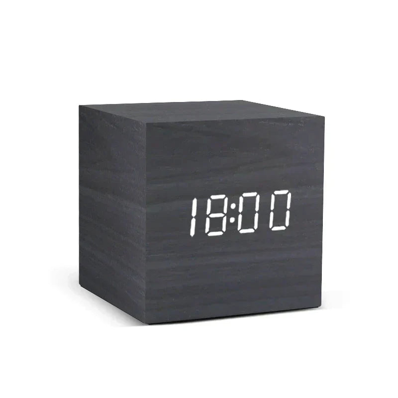 Houten LED-alarmklok met temperatuurweergave, digitale tijdsaanduiding en minimalistisch ontwerp – Perfect voor slaapkamer en kantoor