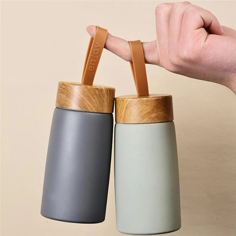 Geïsoleerd Koffiekopje Scandinavische Stijl 6 Uur Warmte