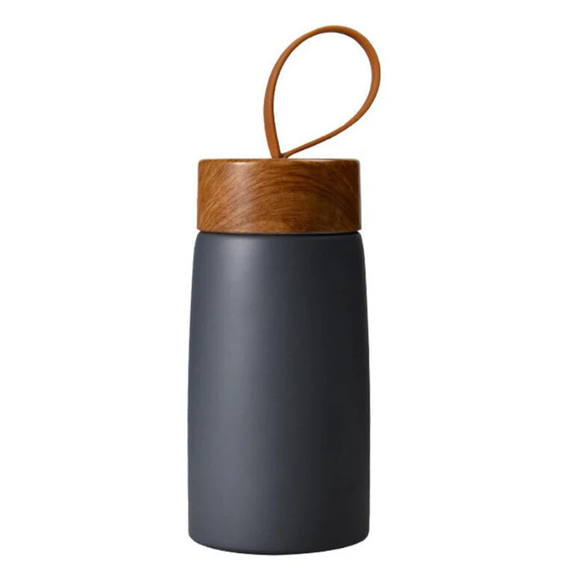 Geïsoleerd Koffiekopje Scandinavische Stijl 6 Uur Warmte