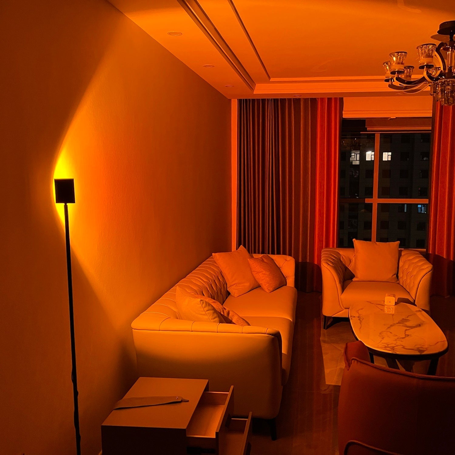 Frendorf | LED Kleurenprojector Vloerlamp | Minimalistisch Halo Licht Effect