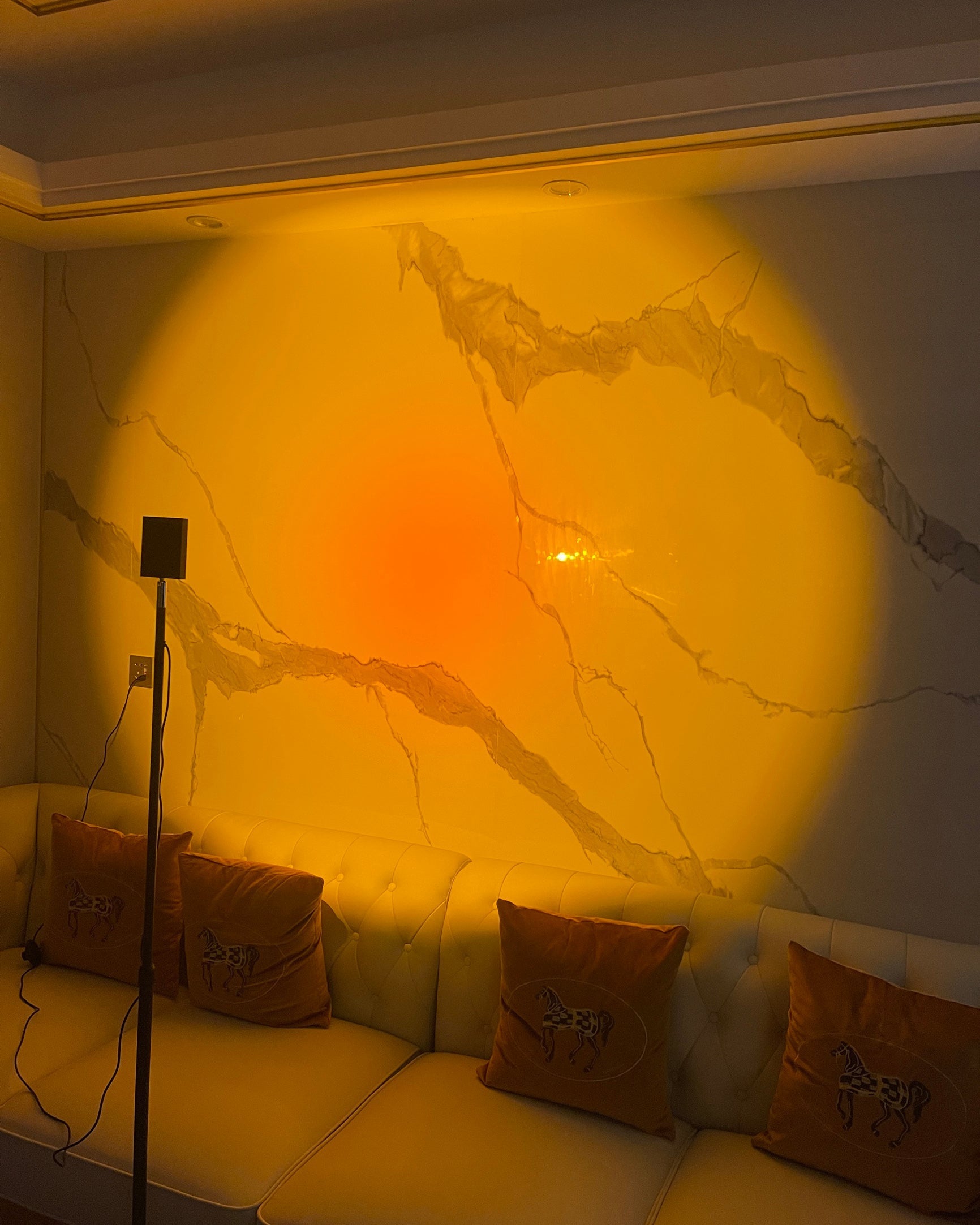 Frendorf | LED Kleurenprojector Vloerlamp | Minimalistisch Halo Licht Effect
