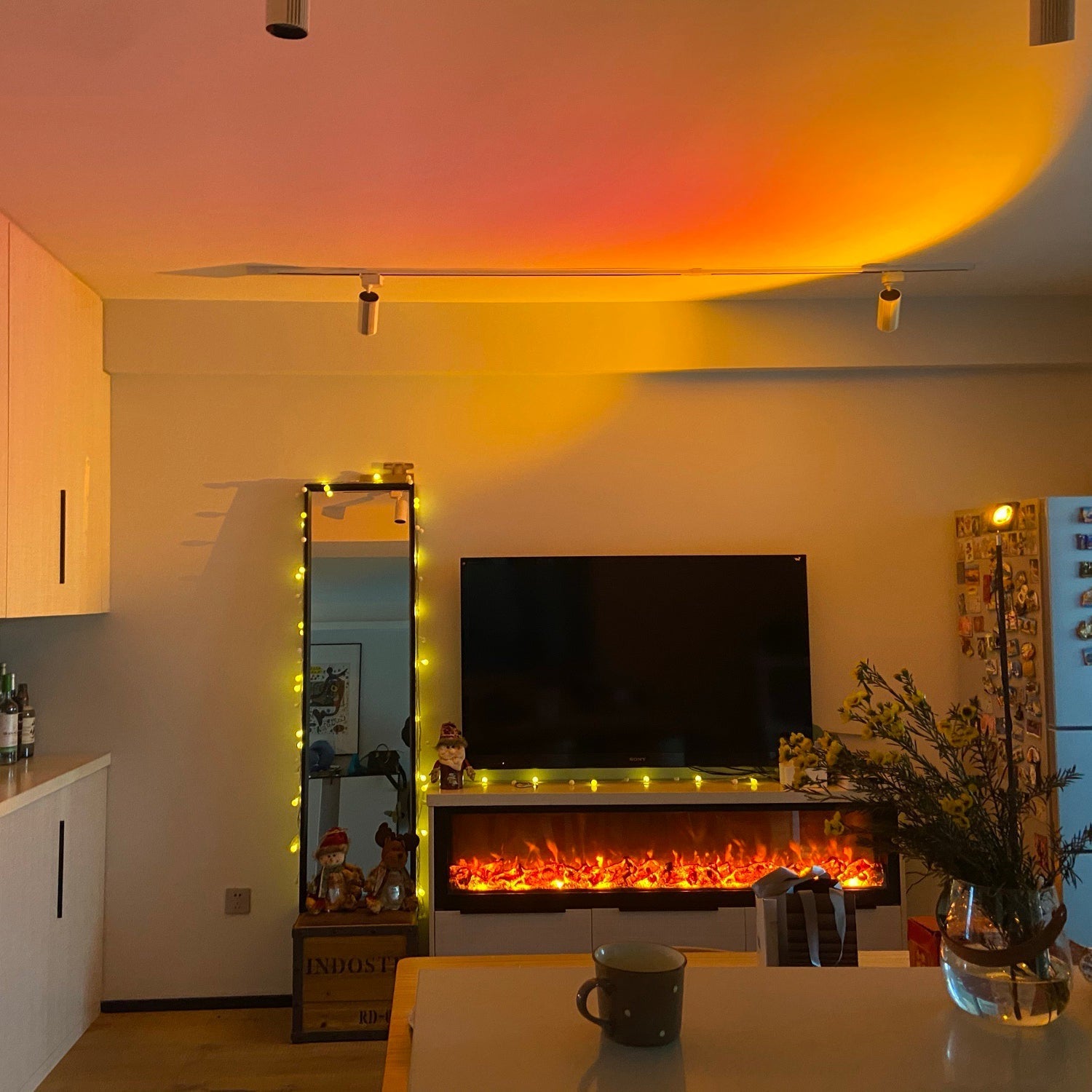 Frendorf | LED Kleurenprojector Vloerlamp | Minimalistisch Halo Licht Effect