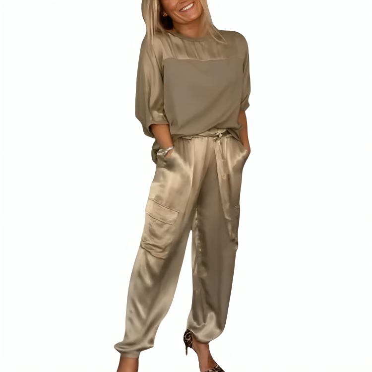 Nouvel Satijn Suit | Met halve mouwen en broek, tweedelig