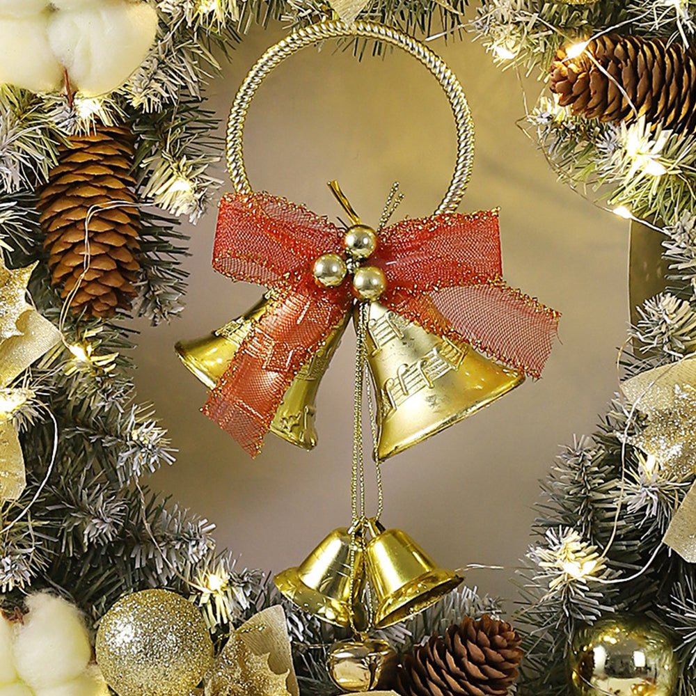 LED Kerstkrans met Gouden Klokken – Warmwitte Verlichting voor de Deur