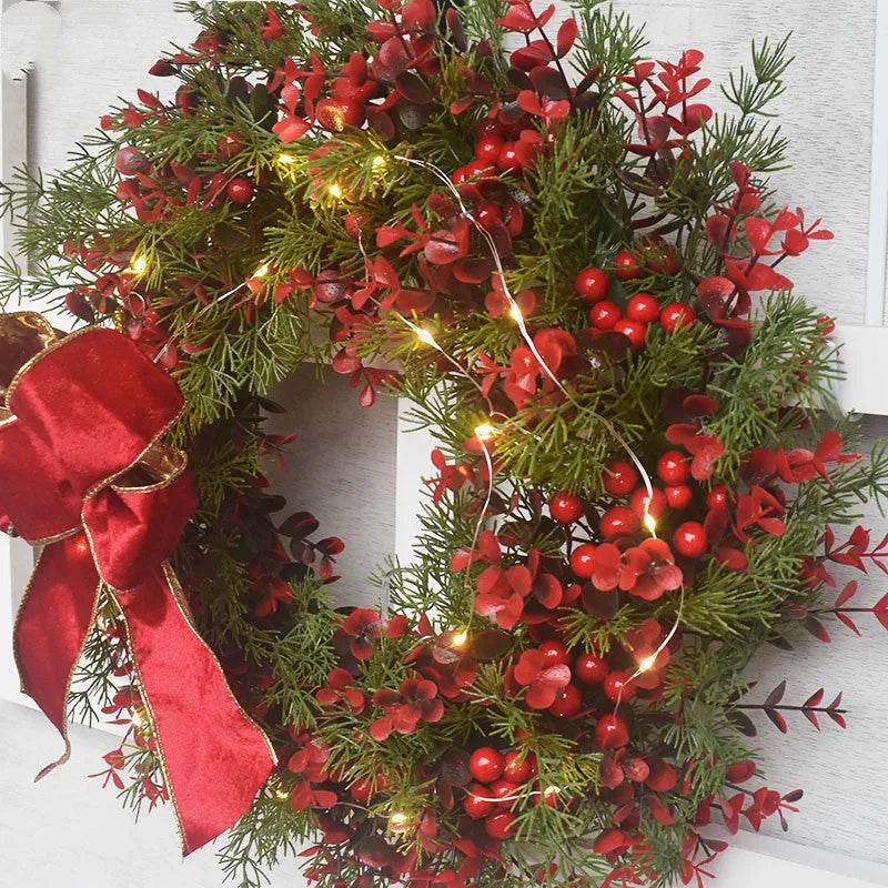 Kerstkrans met Rode Kersen – Decoratieve Deurkrans voor Kerst