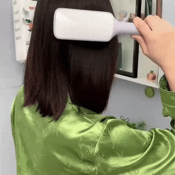 LuxéTress 4-in-1 Zelfreinigende Haarborstel | Innovatieve haarborstel met zelfreinigende technologie voor moeiteloos glad en glanzend haar