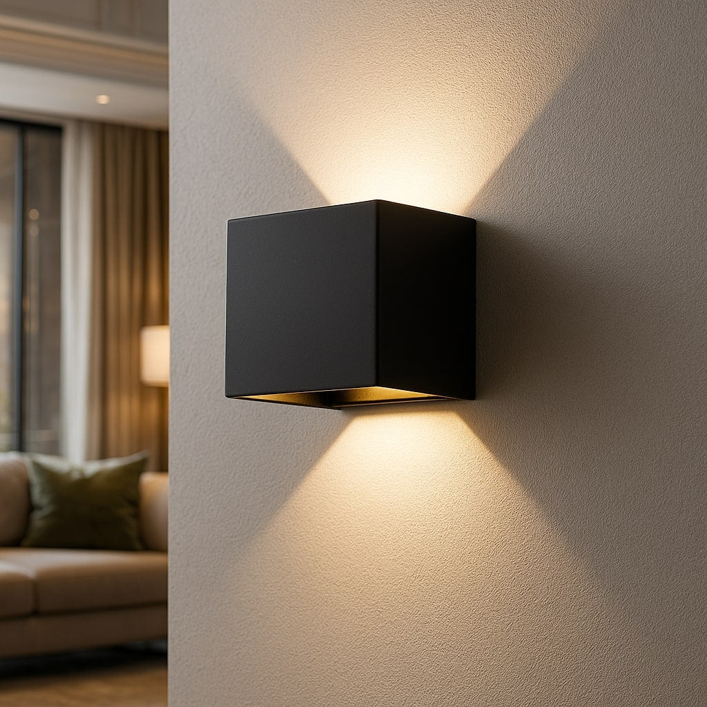 Draadloze wandlamp voor binnen en buiten | LED wandlamp met accu en sensor in zwart en wit