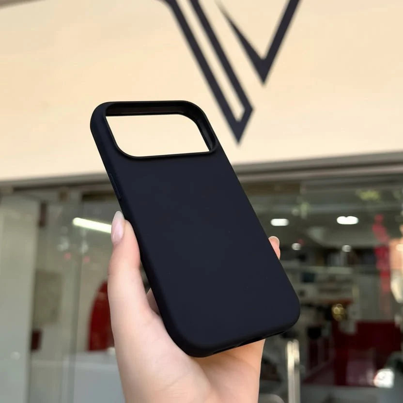 VELVIGUARD – MagSafe-compatibele Silikonhoes met Zachte Aanraakoppervlak voor iPhone