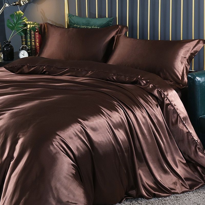 4 stuks superzachte luxe zijden beddengoed set (1 platte lakens + 1 dekbedovertrek + 2 kussenslopen)