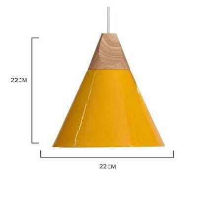 Hanglamp van hout en aluminium in kegelvorm