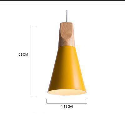 Hanglamp van hout en aluminium in kegelvorm