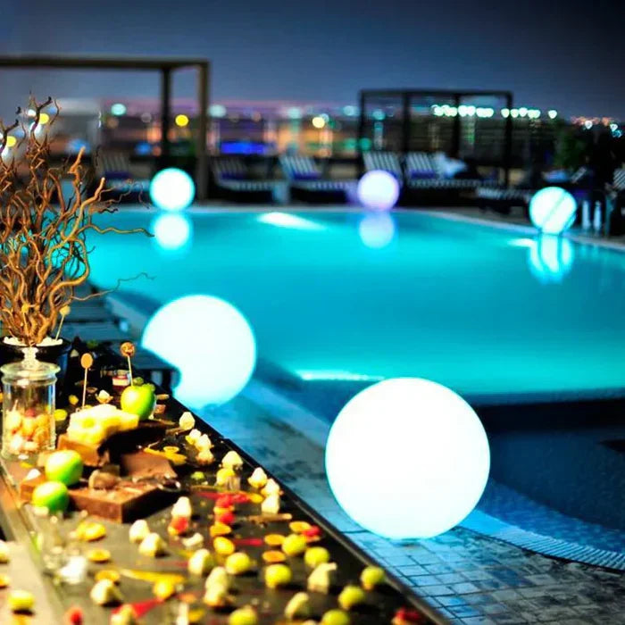 Moderne PE Globe Buiten Tuinlamp LED Oplaadbaar