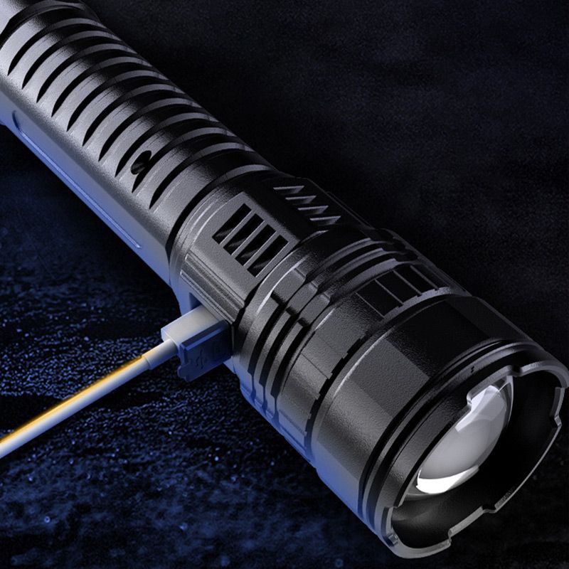 LuxeLumen Premium Laser Telescoop Zaklamp | Multifunctionele zaklamp met krachtige zoomfunctie