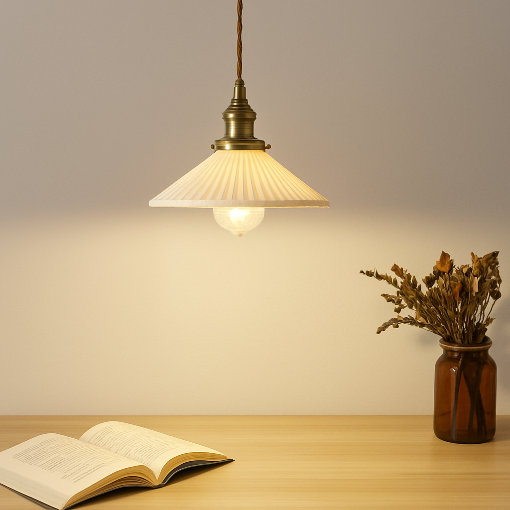 Retro-hanglamp met witte keramische kap Letten