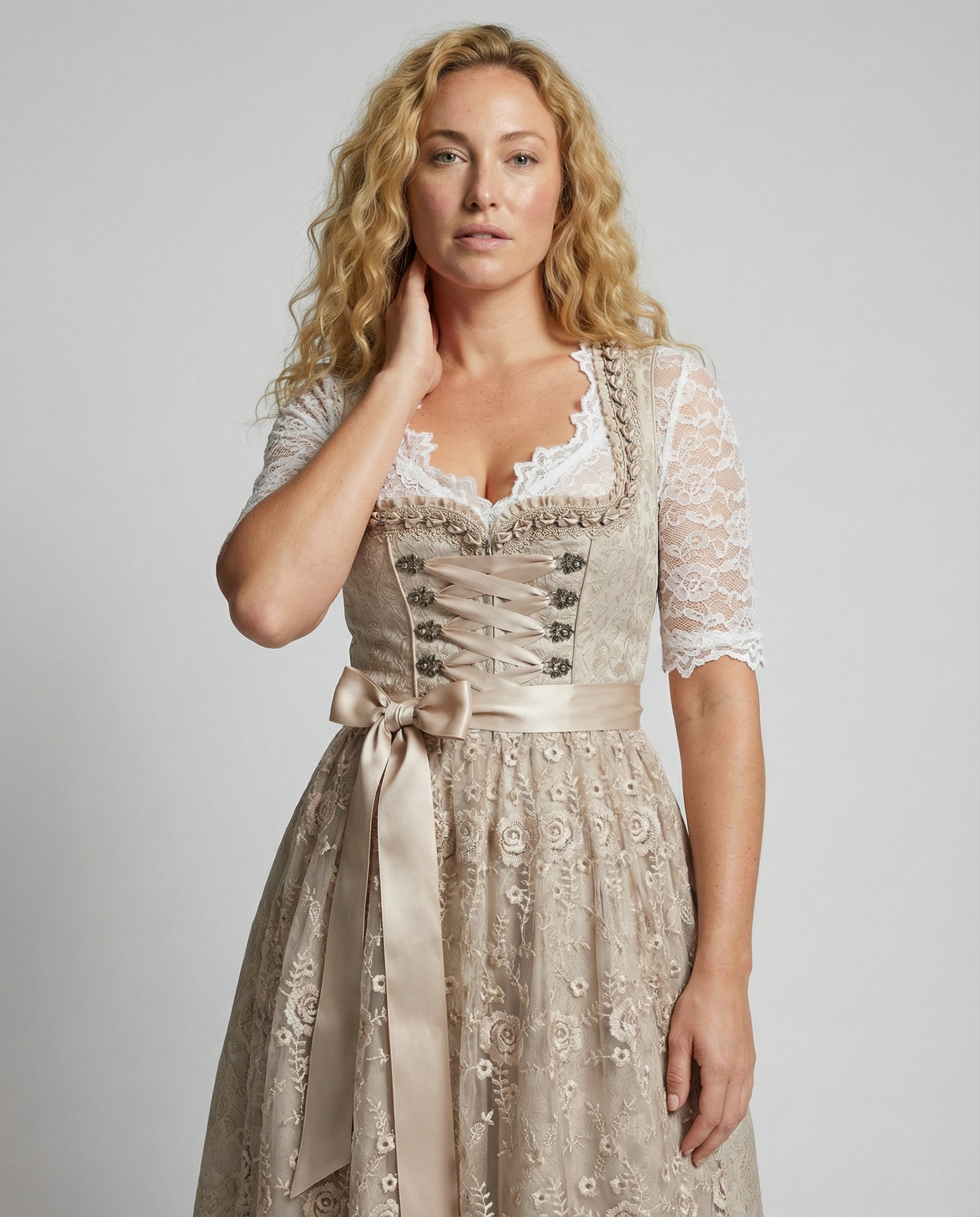 Traditionele Dirndl jurk met corsage voor Oktoberfest | Heidi-Mode